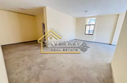 Apartment - 2 Bedrooms - 3 Bathrooms for rent in Rolla Square - Rolla Area - Sharjah