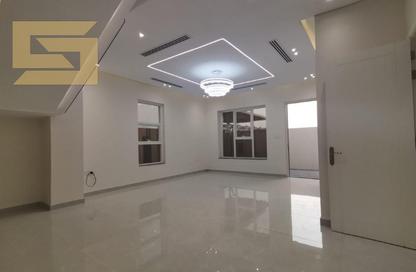 Villa - 5 - 7 for sale in Al Zaheya Gardens - Al Zahya - Ajman Villa - 5 - 7 for sale in Al Zaheya Gardens - Al Zahya - Ajman