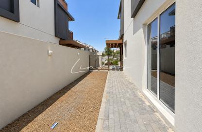 Townhouse - 4 - 4 for rent in Verona - Damac Hills 2 - Dubai Townhouse - 4 - 4 for rent in Verona - Damac Hills 2 - Dubai