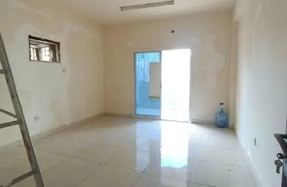 شقة - 2 غرف نوم - 2 حمامات للايجار في بناية ابو شغاره 2 - بودانق - القاسمية - الشارقة