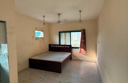 Apartment - Studio - 1 Bathroom for rent in Al Nabaa Building - Al Naba'ah - Al Sharq - Sharjah