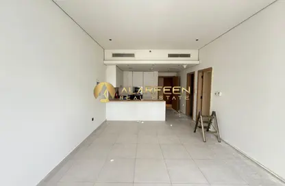 Apartment - 1 Bedroom - 2 Bathrooms for rent in Beverly Residence - District 13 - Jumeirah Village Circle - Dubai