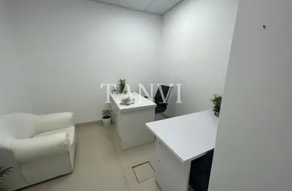 Office Space - Studio - 1 Bathroom for rent in Al Rostamani Building - Port Saeed - Deira - Dubai