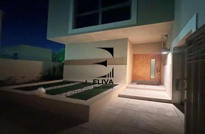 Villa - 4 - 5 for sale in Qattouf Community - Al Raha Gardens - Abu Dhabi