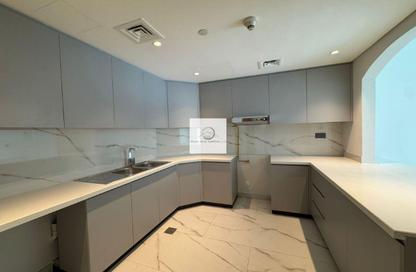 Apartment - 3 Bedrooms - 5 Bathrooms for rent in Jood Residence Plaza - Al Muraqqabat - Deira - Dubai