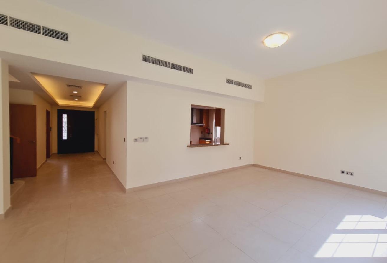 4BR VILLA - YELLOW -STREET 3 photo 4