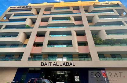 Apartment - 3 Bedrooms - 3 Bathrooms for rent in Bait Al Jabal - Mankhool - Bur Dubai - Dubai
