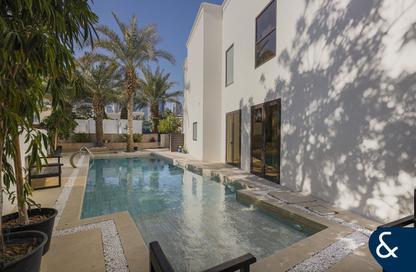 Villa - 4 - 6 for sale in Meadows 1 - Meadows - Dubai Villa - 4 - 6 for sale in Meadows 1 - Meadows - Dubai