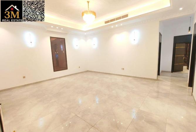 57370305 - Property Image 3