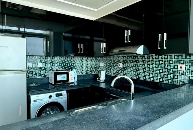 Well Maintained / Sea view / High Floor photo 3