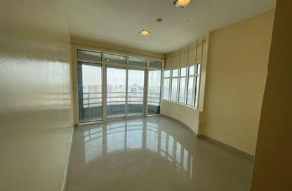 Apartment - 3 Bedrooms - 5 Bathrooms for rent in Al Majaz 1 - Al Majaz - Sharjah Apartment - 3 Bedrooms - 5 Bathrooms for rent in Al Majaz 1 - Al Majaz - Sharjah