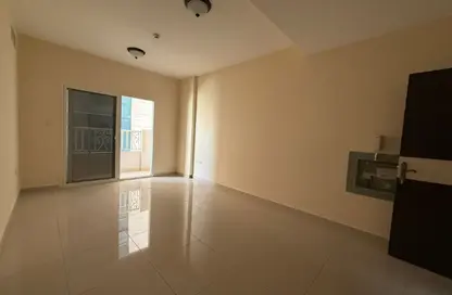 Apartment - 2 Bedrooms - 2 Bathrooms for rent in New Al Taawun Road - Al Taawun - Sharjah