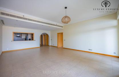 Apartment - 2 Bedrooms - 2 Bathrooms for rent in Al Das - Shoreline Apartments - Palm Jumeirah - Dubai