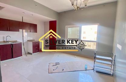 Apartment - Studio - 1 Bathroom for rent in Budaniq 9 Building - Budaniq - Al Qasimia - Sharjah