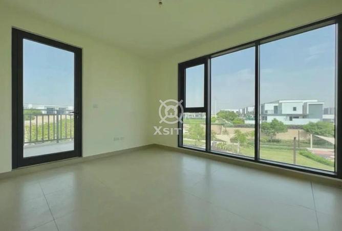 Elegant 4BR+Maid |Unfurnished| Ready To Move photo 2