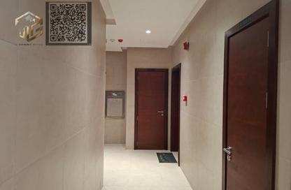 عمارة بالكامل - 8 غرف نوم - 8 حمامات للبيع في القليعة - الشرق - الشارقة