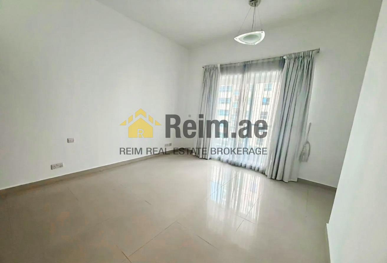 Spacious Layout | Well Maintained | Prime Location photo 6