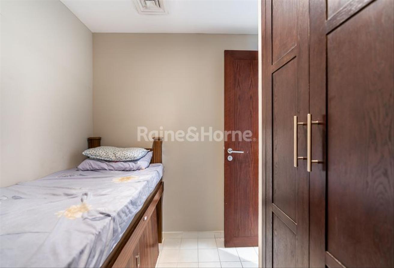 Penthouse | 4 bed+ study | Full Burj View photo 18