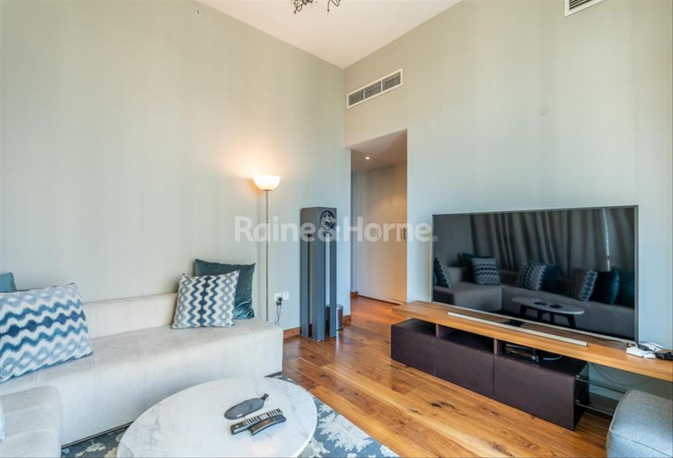 Penthouse | 4 bed+ study | Full Burj View photo 14
