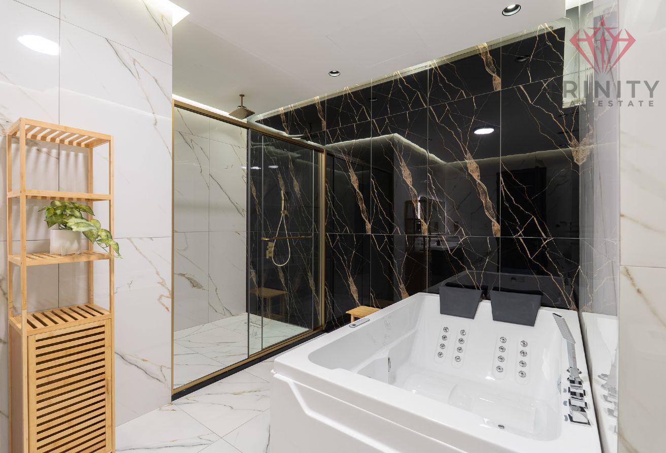 Vastu | Upgraded | Brand New | Furnished photo 15