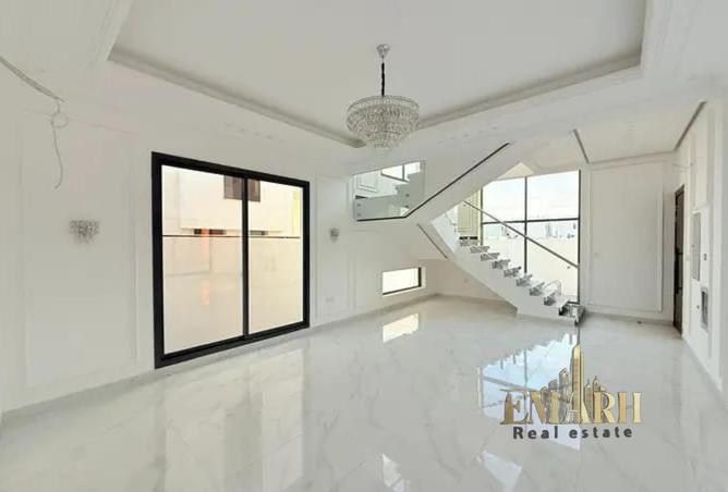 98720289 - Property Image 3