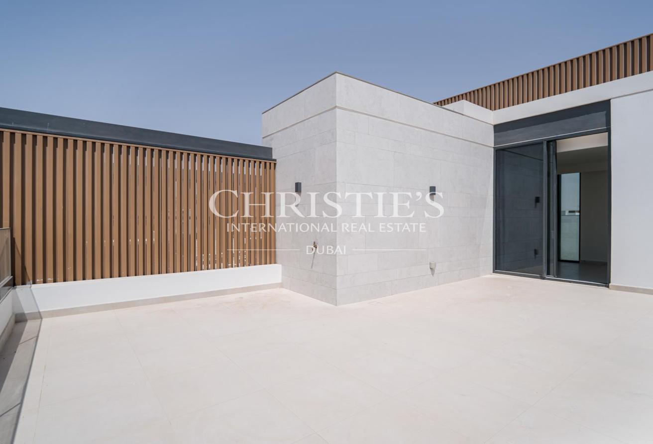 Large Plot | Park Facing | Ready to move in photo 16