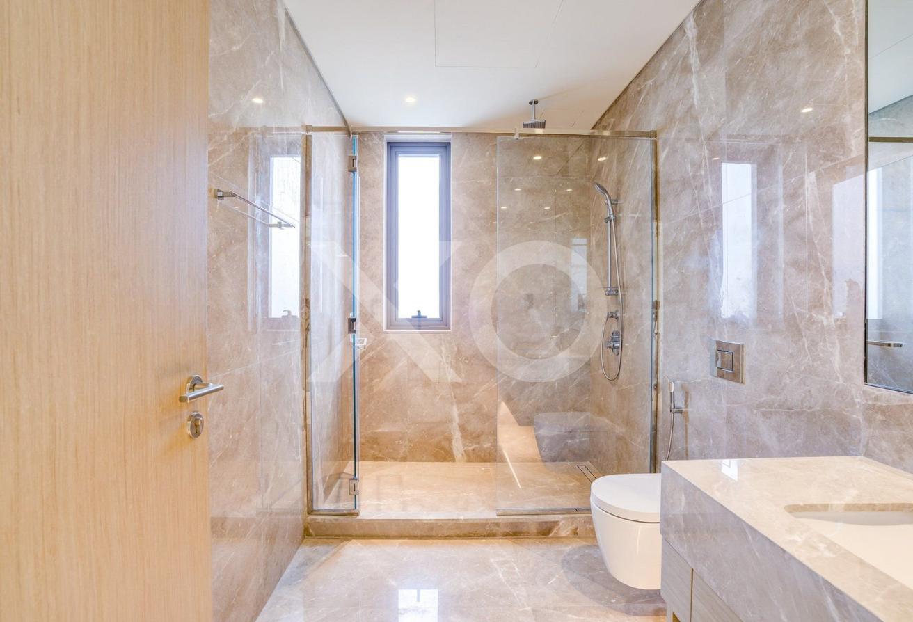 New 5BR Villa Near Schools photo 17