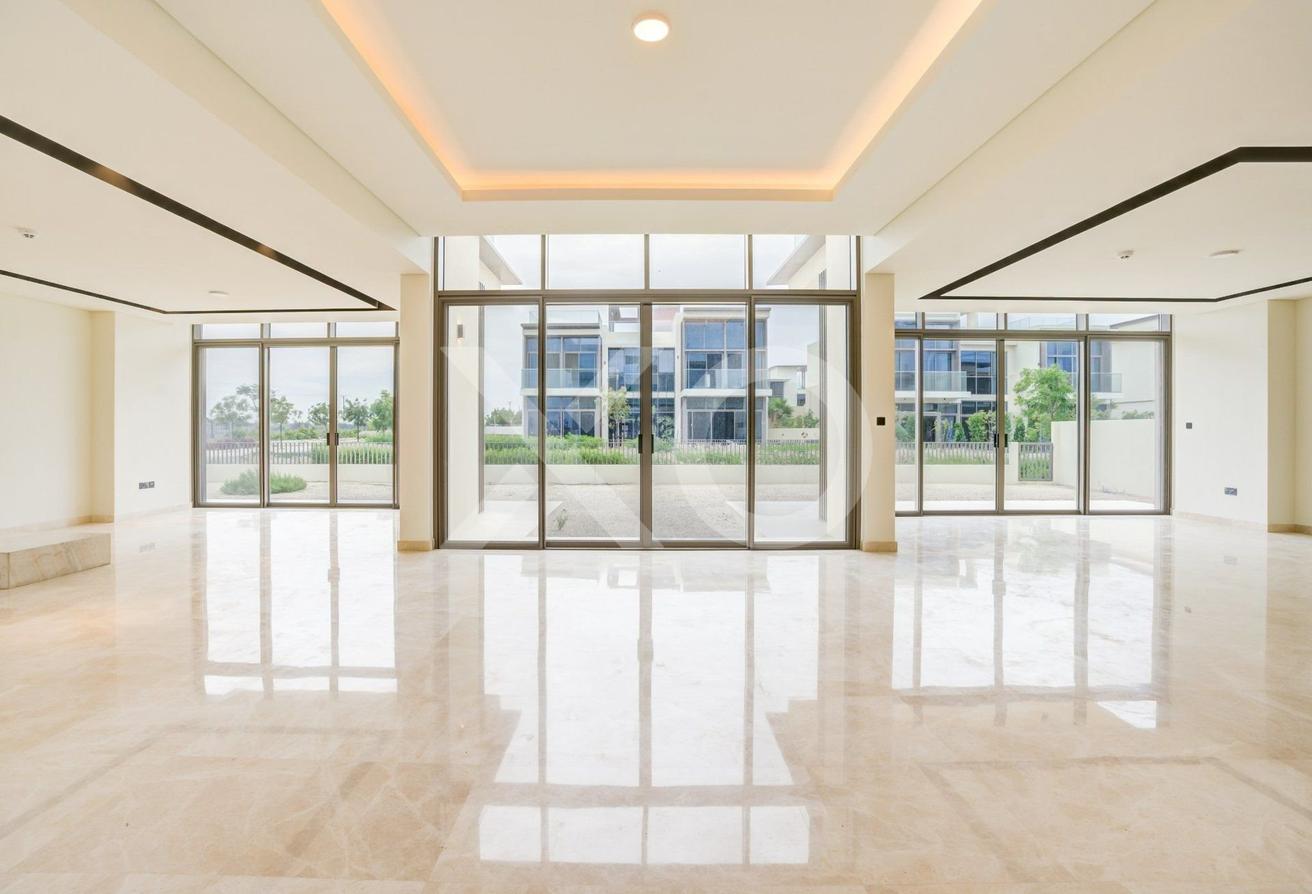 New 5BR Villa Near Schools photo 7