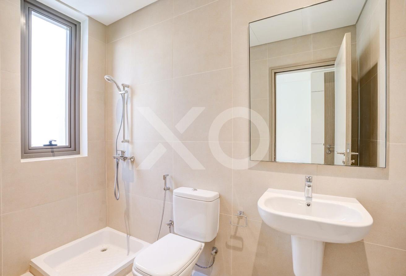 New 5BR Villa Near Schools photo 14