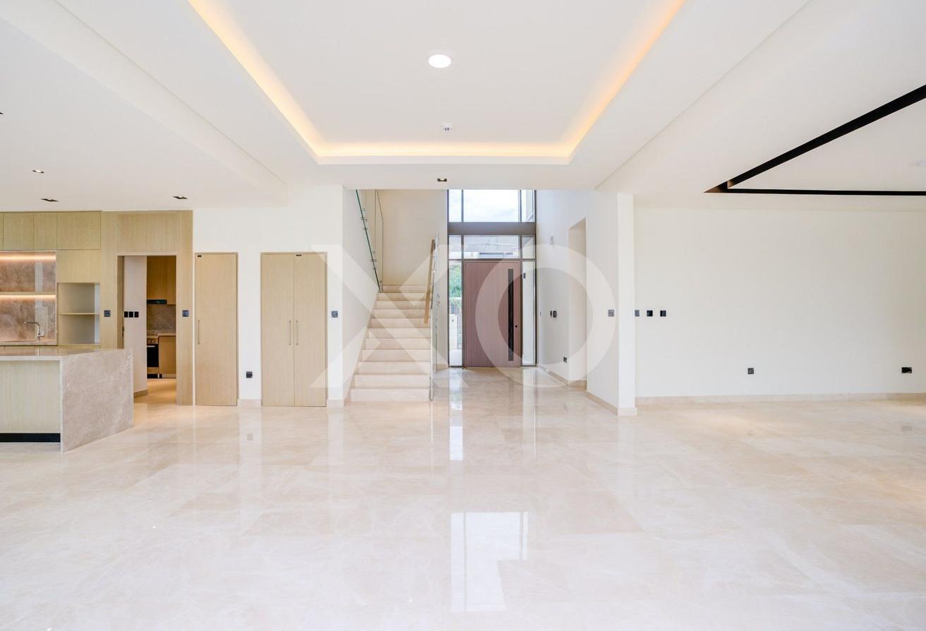New 5BR Villa Near Schools photo 29