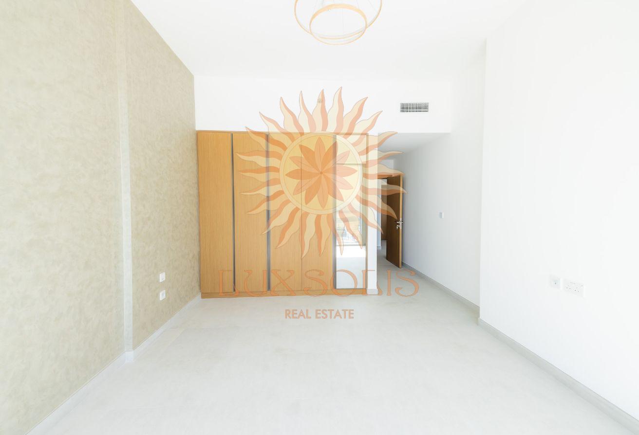 BURJ KHALIFA AND DOWNTOWN VIEW |VACANT AND READY photo 12
