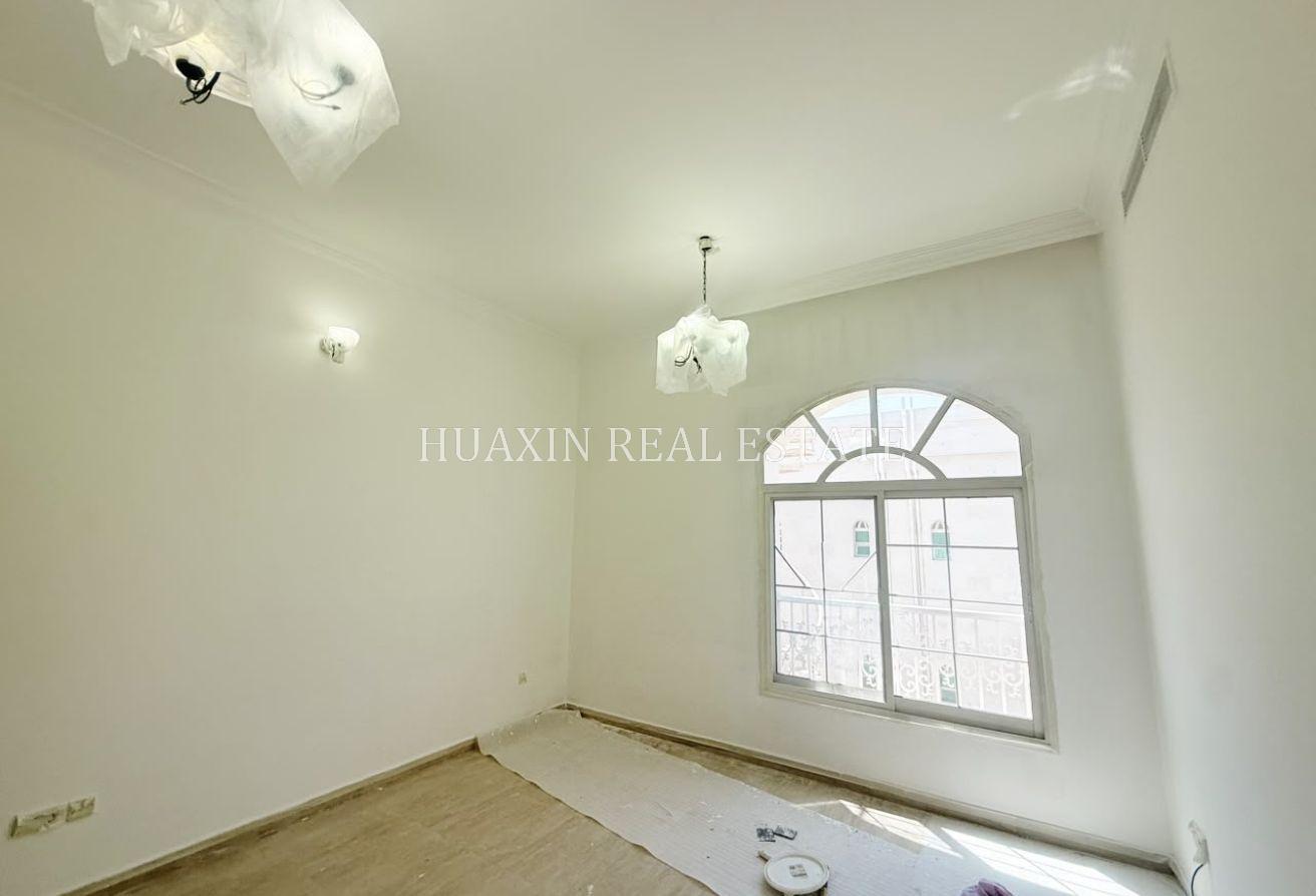 Independent Villa | New Kitchen | Very Spacious . photo 7