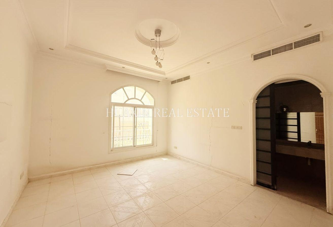 Independent Villa | New Kitchen | Very Spacious . photo 6