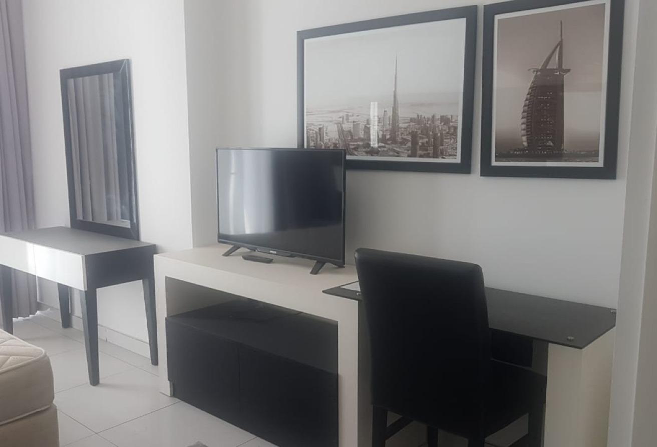 Fully Furnished | Spacious Layout | 4 cheques photo 8
