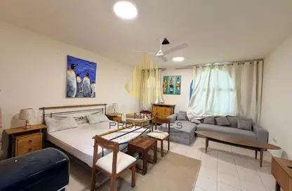 شقة - 1 حمام للايجار في مبنى إن14 - طراز فارسي - المدينة العالمية - دبي