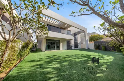 Villa - 5 Bedrooms - 6 Bathrooms for sale in West Yas - Yas Island - Abu Dhabi