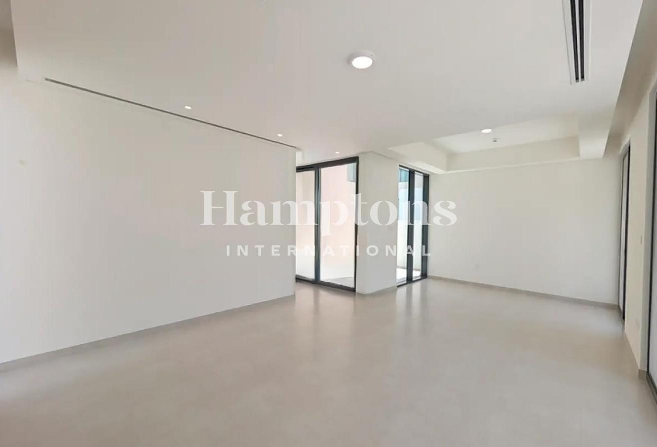 Book Viewing | Close To Central Park | Single Row photo 6
