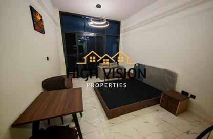 Apartment - Studio - 1 Bathroom for rent in The Gate - Masdar City - Abu Dhabi