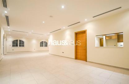 Villa - 5 Bedrooms - 6 Bathrooms for rent in Legacy Large - Legacy - Jumeirah Park - Dubai Villa - 5 Bedrooms - 6 Bathrooms for rent in Legacy Large - Legacy - Jumeirah Park - Dubai
