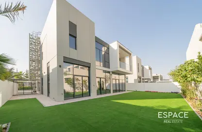 فيلا - 5 غرف نوم - 7 حمامات للايجار في مروج الفرجان شرق - مروج الفرجان - الفرجان - دبي