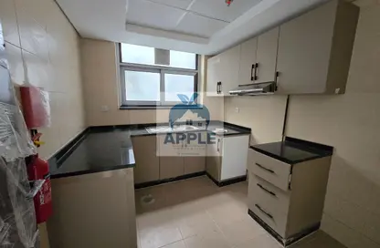 شقة - غرفة نوم - 2 حمامات للايجار في الفلاح - تجارية مويلح - الشارقة