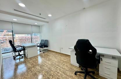 Office Space - Studio - 4 Bathrooms for rent in Hamdan Street - Abu Dhabi