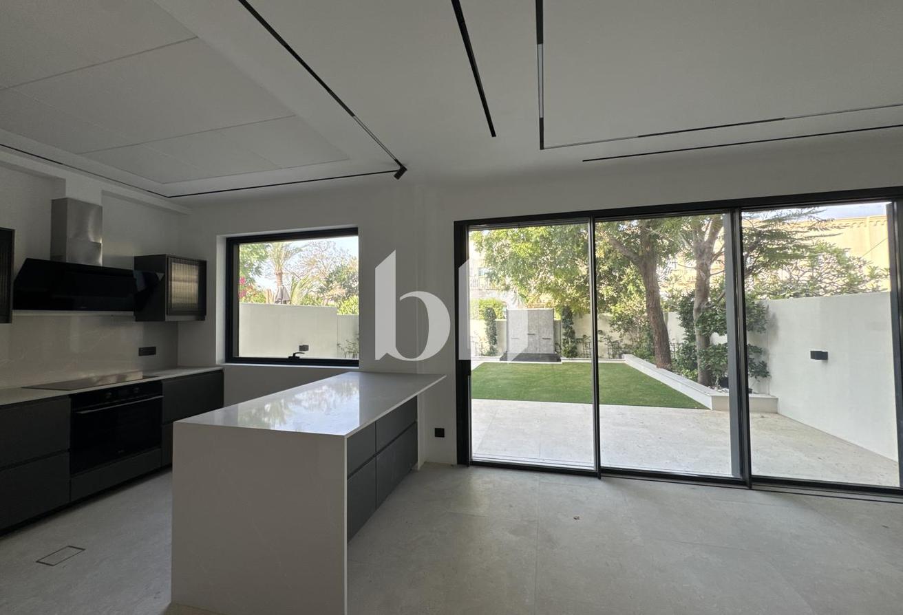 Upgraded | Modern Finish | Close to Pool & Park photo 4
