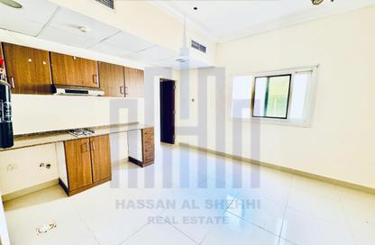 Apartment - Studio - 1 Bathroom for rent in Muwailih Building - Muwaileh - Sharjah