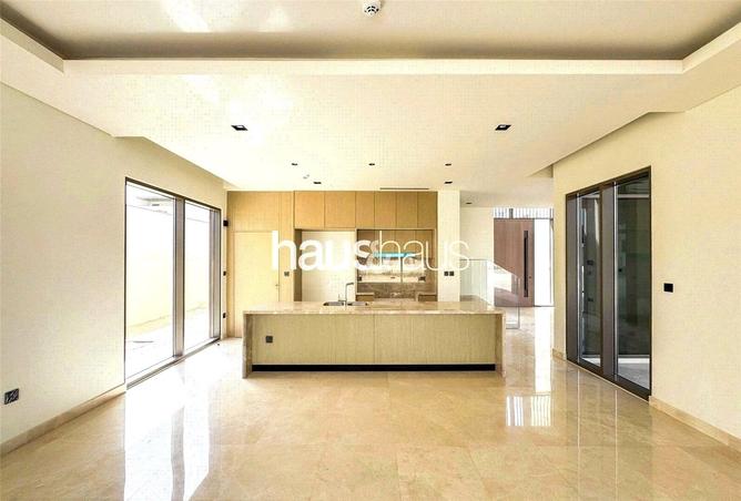 Vacant | Private Pool | Genuine - Premium Option — photo 2