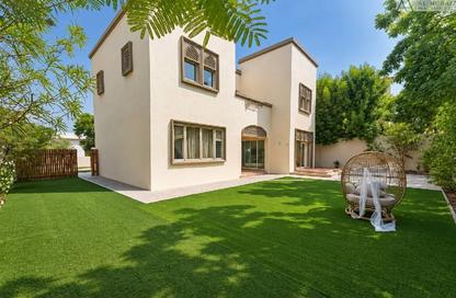 Villa - 3 Bedrooms - 4 Bathrooms for rent in District 8 - Jumeirah Park - Dubai