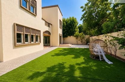 Villa - 3 Bedrooms - 4 Bathrooms for rent in District 8 - Jumeirah Park - Dubai Villa - 3 Bedrooms - 4 Bathrooms for rent in District 8 - Jumeirah Park - Dubai