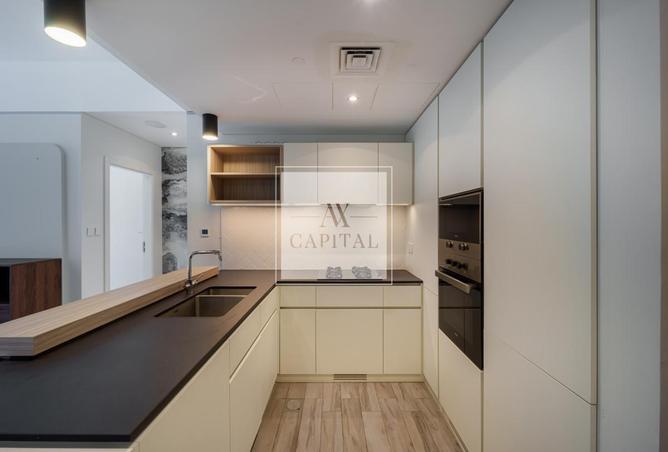 98712196 - Property Image 2
