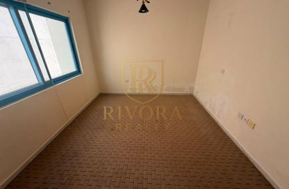Office Space - Studio - 1 Bathroom for rent in Bin Suloom 2 - Al Baraha - Deira - Dubai
