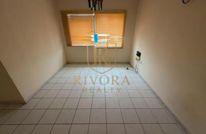 Office Space - Studio - 1 Bathroom for rent in Bin Suloom 2 - Al Baraha - Deira - Dubai